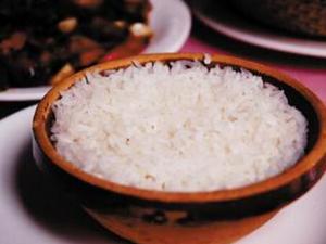 老愛失眠怎么辦？多吃米飯少吃菜