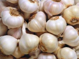 大蒜怎么吃最有效？吃大蒜的功效及禁忌