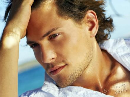 男人用什么護(hù)膚品好?不同年齡段的男人健康護(hù)膚指南