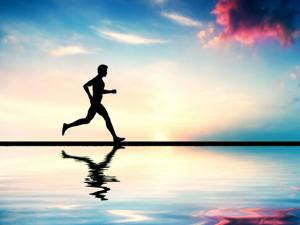 晚上跑步能減肥嗎？晚上跑步好還是早上跑步好