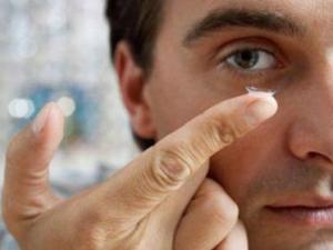 哪些情況不適合戴隱形眼鏡？戴隱形眼鏡的注意事項