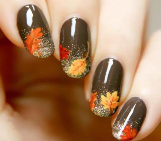 貼美甲貼紙有什么危害?美甲貼沾水會不會掉