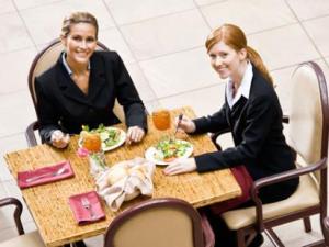 和領導吃飯注意什么？陪領導吃飯注意事項