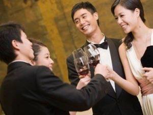 宴會禮儀：酒桌上如何說話的技巧