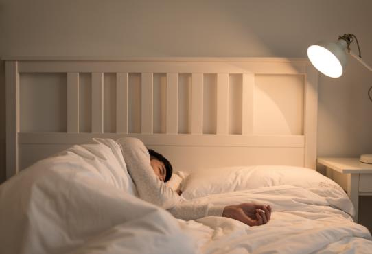 ��ʲô�°�ҹ���˾�˯����������˯���׵�������������ί�