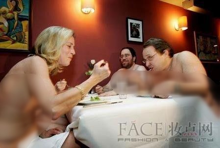 紐約街頭曼哈頓裸體餐館生意紅火,高素質裸體就餐異類分享