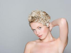 藿香正氣水能洗頭嗎？藿香正氣水怎么洗頭