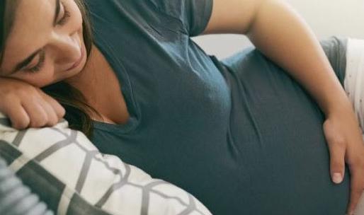 孕期發燒對寶寶有哪些影響 孕期發燒的時候該吃什么