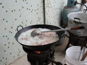 油壺怎么清洗？油壺上的污漬怎么去除？