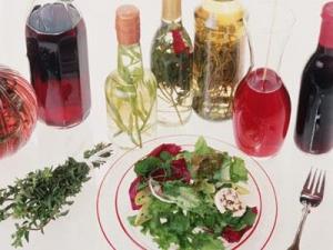 米醋和白醋一樣嗎哪個好?米醋和白醋的區別