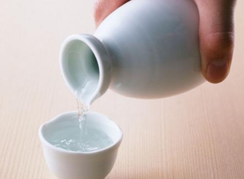 怎樣選購優質的白酒?選購白酒的注意事項