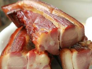 如何挑選優質臘肉？臘肉的選購小竅門