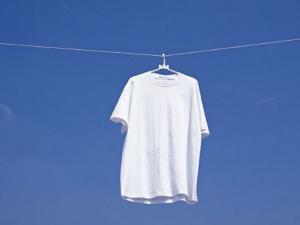 白衣服發黃怎么辦？如何防止衣服發黃