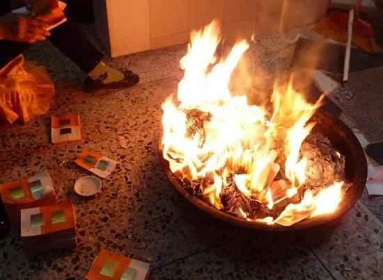 ����ʮ���������ô����������ʮ���������ǰ߀�Ǯ�(d��ng)���أ�