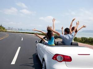 ?“五一”小長假連歇三天不調休 高速路免費通行