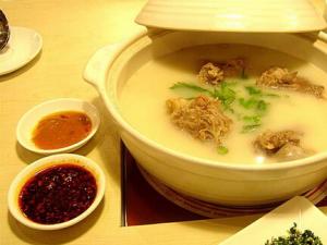 孕婦可以喝豬的骨頭湯嗎？骨頭湯做法