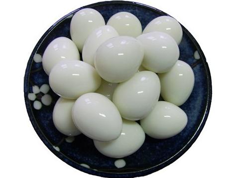 怎樣快速剝鵪鶉蛋？鵪鶉蛋怎么剝更快？鵪鶉蛋如何去殼