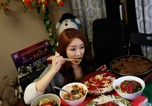 研究顯示進(jìn)食量減少40%或可延長(zhǎng)壽命