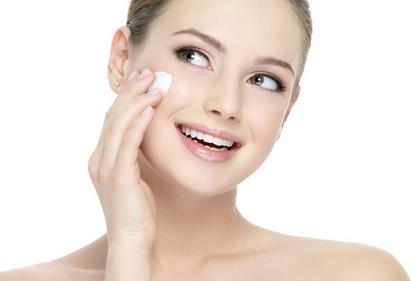 揭秘女人護膚9個誤區 素面朝天不化妝會變丑女