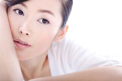 經(jīng)常熬夜的人應(yīng)該怎樣保養(yǎng)皮膚？經(jīng)常熬夜的人吃什么好