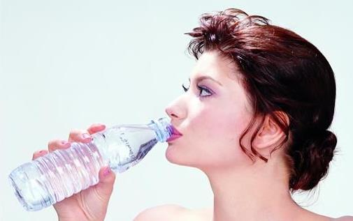 身體脫水有哪些癥狀 我們該如何預(yù)防