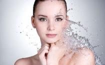 女人各個年齡階段應該如何護膚？