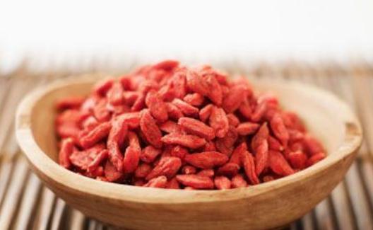 如何通過飲食來調理皮膚？