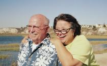 老人這樣做！越活越年輕