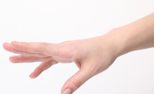 為什么會(huì)長(zhǎng)凍瘡？長(zhǎng)凍瘡怎么辦？