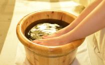用什么泡腳好？泡腳的好處