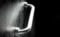 浴室扶手的選購技巧-浴室扶手的保養方法