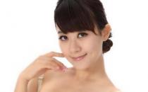 居家輕松練習美胸操