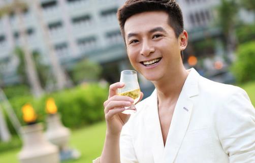 男士如何預防黑頭 認清誤區(qū)正確進行