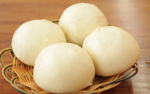 被饅頭噎住了應該怎么辦?