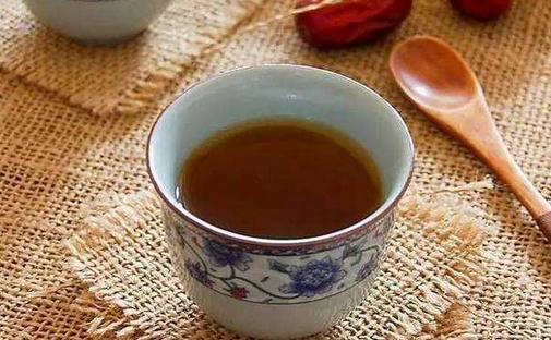 心情郁悶總是想哭吃什么調理？