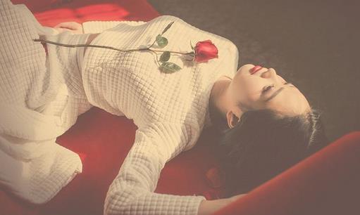 月經有血塊是怎么回事