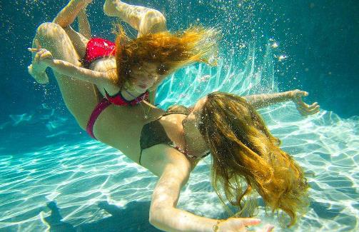 游泳時耳朵進水了怎么辦