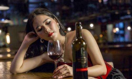 女性不宜多喝酒 女性飲酒易誘發(fā)乳腺癌