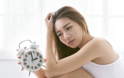 女生虎背熊腰真是“背影殺手” 這幾招教你變美背