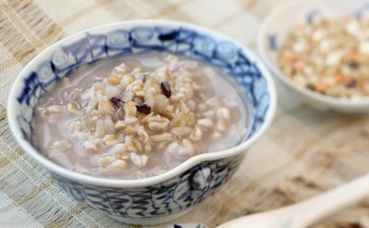 薏米吃對了除濕益氣，試試這幾個薏米的食療方