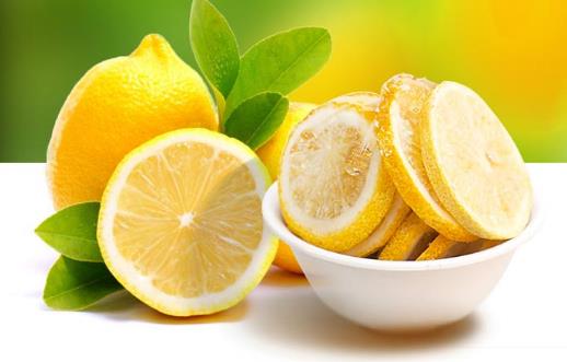 喝檸檬泡水美白又瘦身 來泡一杯優質檸檬水吧