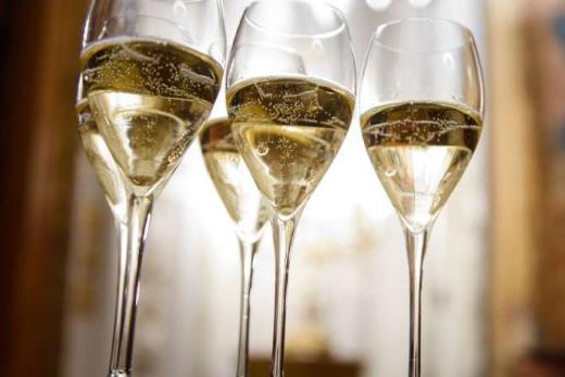 如何快速解決痛經 救急的四個小技巧