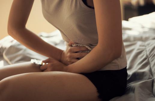 月經(jīng)期出現(xiàn)血塊是怎么回事 如何進(jìn)補(bǔ)