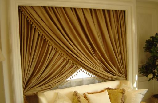 窗簾根本不用拆下來洗，家政阿姨教我一招，分分鐘洗干凈