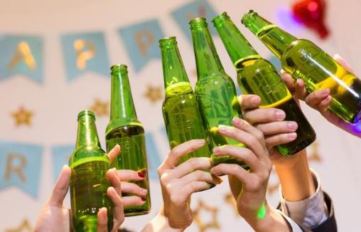 喝酒者，酒后少做4件事！喝酒時做到“3多、3少”，減少酒