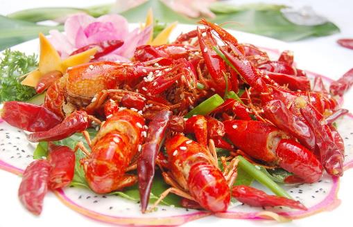 小龍蝦頭里的黃色部分，是蝦黃還是蝦屎？告訴你到底能不