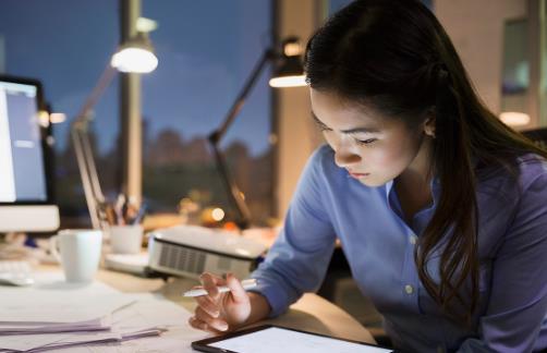 經(jīng)常上夜班的人，怎么把“元?dú)狻毖a(bǔ)回來？光靠補(bǔ)覺遠(yuǎn)遠(yuǎn)不