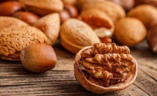 堅果營養價值高 但并不是多多益善