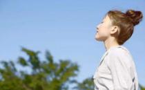 越是繁忙時越需要閉目養神 中老年人的閉目養神法