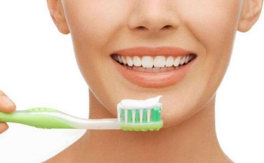 晨漱不如夜漱刷牙漱口晚上更關鍵 認真刷牙的好處